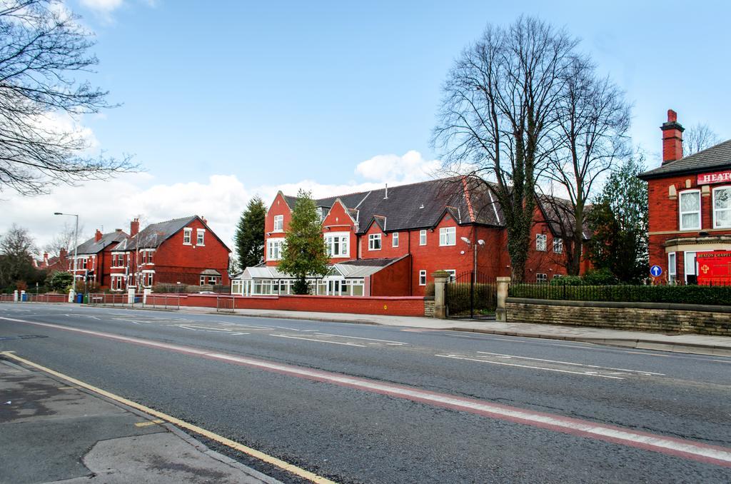 Trivelles Mayfair,Stockport Exterior photo
