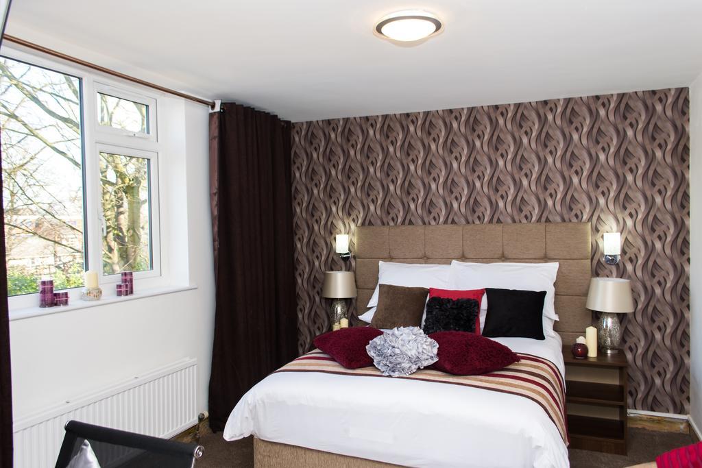 Trivelles Mayfair,Stockport Exterior photo