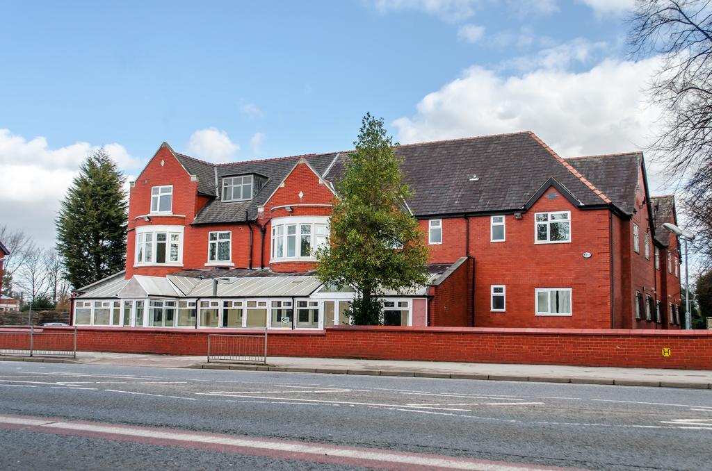 Trivelles Mayfair,Stockport Exterior photo